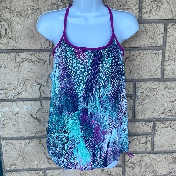 Fabletics Norwalk Tank Orchid Purple, Size Small Bult in Padded Bra Yoga Gym - Picture 11 of 13